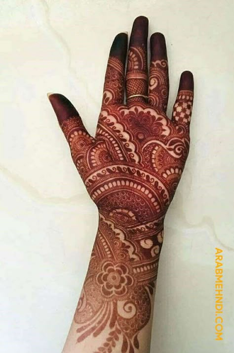 50 Varanasi Mehndi Design (Henna Design) - October 2019 Rajasthani Mehndi Designs, Floral Henna Designs, Mehndi Designs 2018, Henna Art Designs, Beautiful Henna, Rose Mehndi Designs, Beginner Henna Designs, Modern Mehndi Designs, Engagement Mehndi Designs