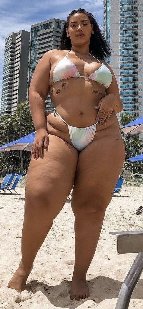 Plus Size Inspiration, Girls Swimwear, Busty Fashion, Curvy Swimwear, Big Girl Fashion, Curvy Women Outfits, Plus Size Swimsuits, Curvy Girl Outfits, Platinum