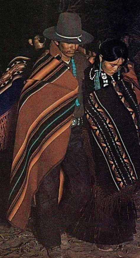 Native Americans Aesthetic, Navajo Aesthetic, Native American Cowboy, Navajo Clothing, Navajo Culture, Native Fashion, Navajo Art, Native American Regalia, Cowboy Aesthetic