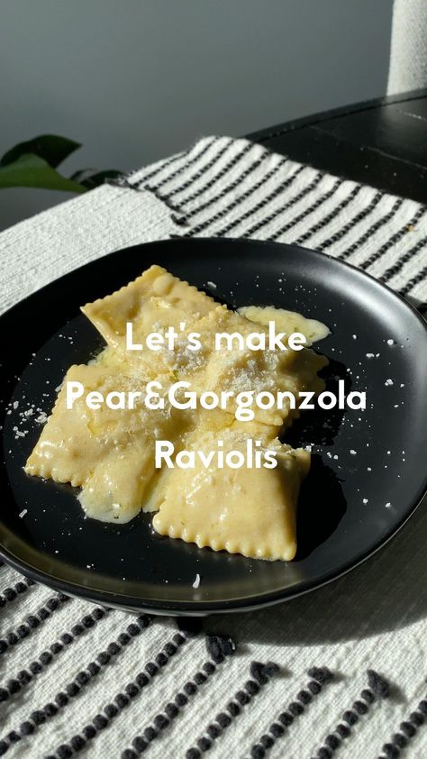 whatstaylfeathercookin on Instagram: I know I say this all the time but this is the best thing I’ve ever made. I made these delicious Pear & Gorgonzola Cheese raviolis and I… Pear Ravioli, Pear Gorgonzola, Ideas Cocina, Gorgonzola Cheese, Cheese Ravioli, Ravioli, Pasta Dishes, Main Dishes, Food To Make