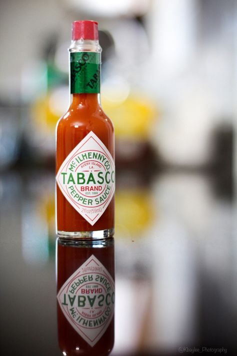 Sauce Photography, Bottle Photography, Taco Food, Tabasco Pepper, Broken Bottle, Bottle Design Packaging, Tabasco Sauce, Fruit Painting, Pepper Sauce