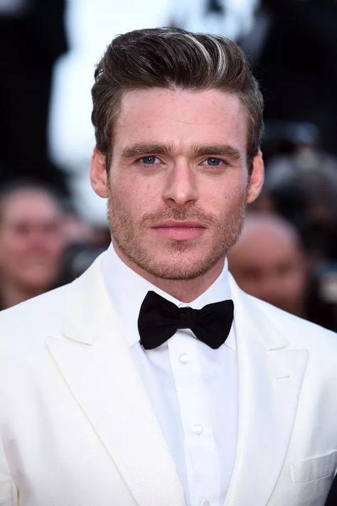 Mens Wedding Hairstyles, Square Shaped Face Hairstyles, Modern Pompadour, Wedding Haircut, Garrett Hedlund, Round Hair Brush, Classic Haircut, Richard Madden, Slicked Back Hair