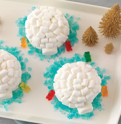 Marshmallow Igloo Cupcakes Marshmallow Igloo Craft, Marshmallow Igloo, Igloo Craft, Igloo Cake, Marshmallow Cupcakes, Winter Cupcakes, Fancy Foods, Birthday 2023, Cupcake Wars