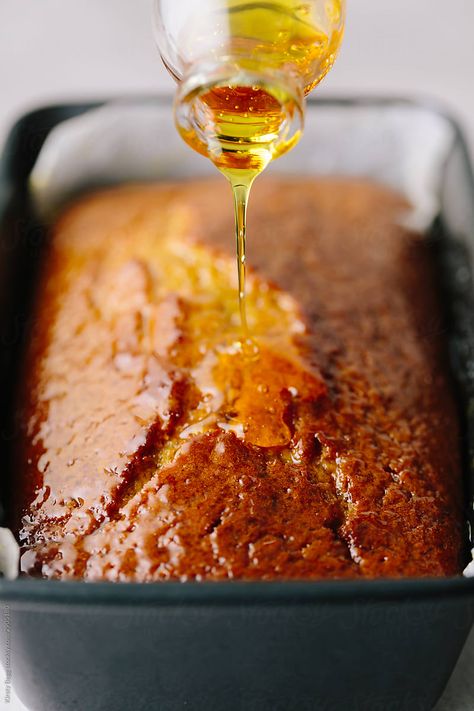 Flavored Simple Syrups For Cakes, How To Use Simple Syrup On Cakes, Honey Syrup For Cake, How To Make Simple Syrup For Cakes, Simple Syrup For Cakes, Golden Syrup Cake, Syrup Cake, Bottle Cake, Honey Syrup