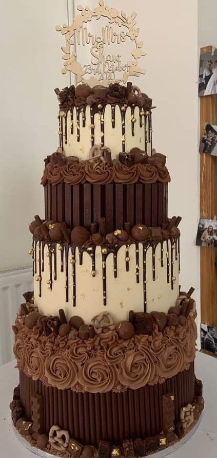 Two Tiered Chocolate Cake, German Chocolate Wedding Cake, Chocolate Two Tier Cake, 2 Tier Chocolate Cake Design, Wedding Cakes Chocolate, Chocolate And Vanilla Tiered Cake, Chocolate Wedding Cake 2 Tier, Fountain Wedding, Fountain Wedding Cakes