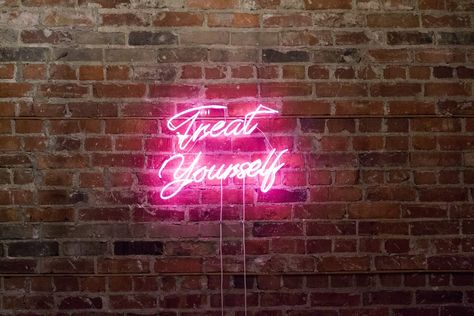 purple and white happy birthday neon light signage photo – Free Image on Unsplash Brick Wall Neon Sign, Neon Signs Quotes Restaurant, Bakery Neon Sign, Bar Neon Signage, Neon Signs Quotes Bar, Brick Loft, Bakery Design Interior, Brick Wall Background, Led Signage