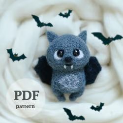 Needle Felting On Styrofoam Balls, Needle Felted Bats, Halloween Felted Crafts, Needle Felt Bat, Halloween Felting Ideas, Needle Felt Strawberry, Spooky Needle Felting, Halloween Needle Felting Ideas, Needle Felt Halloween