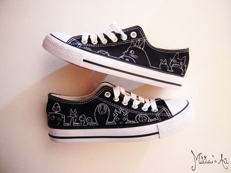 Studio Ghibli hand painted shoes series / Miyazaki characters #gadget Miyazaki Characters, White Shoes Heels, Painted Shoes Diy, Ghibli Studio, Custom Shoes Diy, Nike Air Force One, Diy Shirts, Embroidery Shoes, Anime Shoes