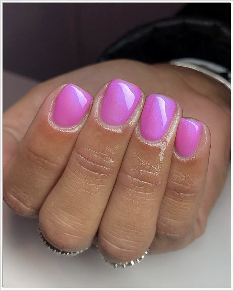 Discover the secrets to creating long-lasting, beautiful vacation nails that will last for weeks. Summer Nails Bright, Fake Gel Nails, Opi Gel Nail Polish, Ballerina Acrylic Nails, Nails Bright, Fun Summer Nails, Nails Pretty, Bright Summer Nails, Light Pink Nails