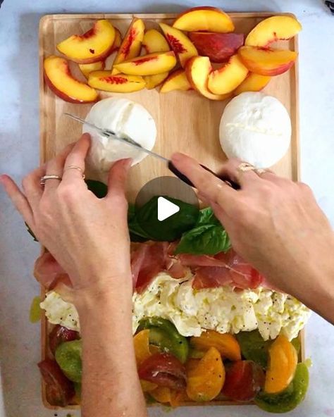 Burrata Board, Tomato Appetizers, Burrata Recipe, Cheese Appetizer, Olive Recipes, Refreshing Salad, Ingredients List, Easy Appetizer Recipes, Food Platters