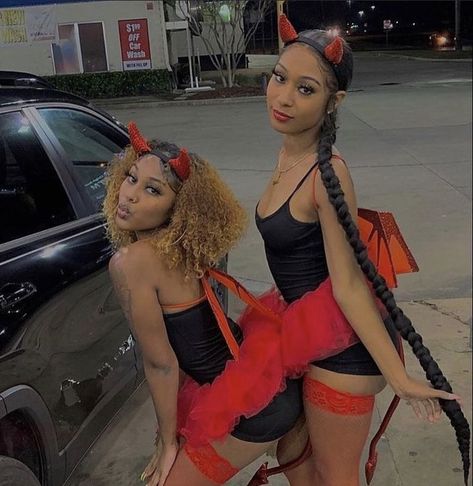 Baddie Halloween Costumes Duo, Besties Ideas, Halloween Costume Ideas For Duos, Costume Ideas For Duos, Halloween Fits, Hot Halloween Outfits, Girl Halloween Costume, Halloween Coustumes, Hot Halloween