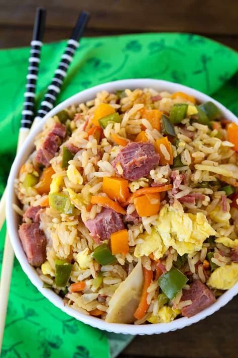 Beef Fried Rice Recipe, Cabbage Fried Rice, Cabbage Fried, Taco Dinner Recipes, Tasty Fried Rice, Make Fried Rice, Beef Fried Rice, Corn Beef, Corned Beef And Cabbage