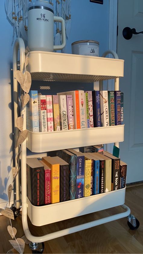 Ikea Book Rack, Small Library Room Ideas, Small Library Room, Small Bookshelf Ideas, Bedroom Inspo Aesthetic, Book Lovers Bedroom, Cart Aesthetic, Ikea Book, Mini Bookshelf