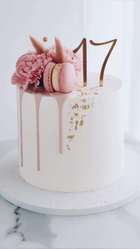 Pretty Cake Decorating, 18th Birthday Cake For Girls, 17 Birthday Cake, 18th Cake, Sweet 16 Birthday Cake, Desserts Cake, Pretty Cake, Cake Simple, Elegant Birthday Cakes