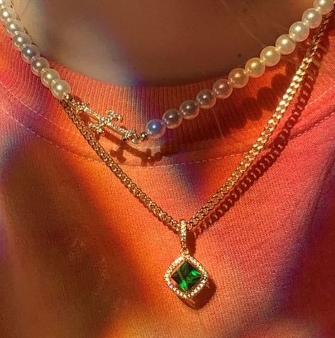 Kristina Webb, Pinterest Jewelry, Green Pendant, Fun Jewelry, Orange Aesthetic, Dope Jewelry, A Necklace, Mode Inspo, Girly Jewelry