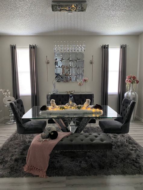 Black Gray And Gold Dining Room, Black And Silver Dining Room, Black Gold Silver Dining Room, Silver Dining Room Decor, Gray Dining Room Ideas, Glass Dining Table Fall Decor, White Dining Room Ideas, Boujee Apartment, Gray Dining Room