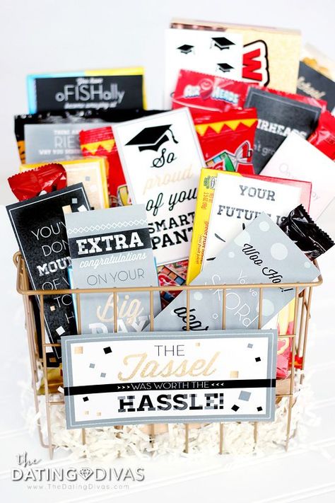 Graduation Gift Basket With Clever Candy Sayings- soooooo cute! #datingdivas #graduation #giftbasket Nurse Graduation Gift Basket, High School Graduation Gift Basket, College Graduation Gift Basket, Graduation Basket, College Gift Baskets, Creative Graduation Gifts, Graduation Gift Basket, Graduation Gifts For Guys, Candy Quotes