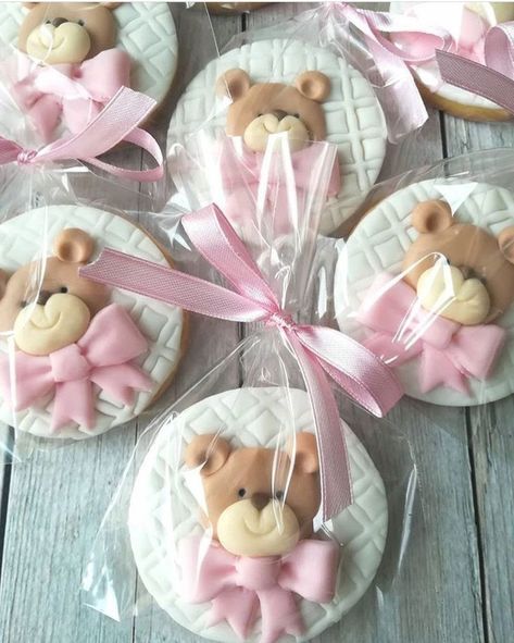 Mermaid Birthday Party Decorations Diy, Teddy Cookie, Teddy Bear Birthday Party, Bear Baby Shower Theme, Baby Shower Candy Bar, Surprise Baby Shower, Baby Cupcake, Teddy Bear Birthday, Baby Shower Treats