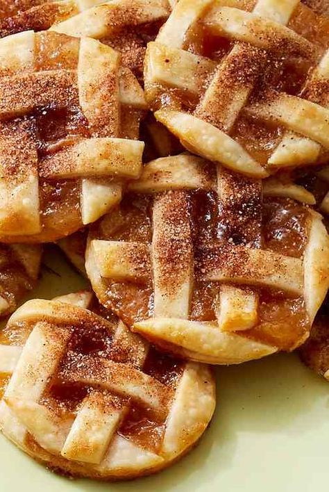 These caramel apple pie cookies taste like mini apple pies. Try them warmed up with ice cream and you'll be reminded of Thanksgiving. Caramel Apple Pie Cookies Recipes, Carmel Apple Pie Cookies Recipes, Caramel Apple Cookies Recipes, Apple Pie Cookies Recipe, Apple Pie Cookie, 2024 Cookies, Caramel Apple Pie Cookies, Apple Pie Cookie Recipe, Cookies Thanksgiving