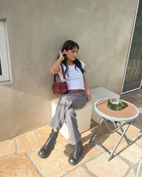 Alle berichten • Instagram Grace Brinkly, University Outfit, Practice Outfits, Fall Fits, Outfit Inspo Fall, Fashion Poses, Aesthetic Fashion, Instagram Fashion, Fashion Inspo Outfits