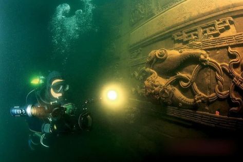 Lost City Shi Cheng Found Underwater In China | Shadow Vue Ancient Lion, Underwater Ruins, Sunken City, Underwater City, Under The Water, Archaeological Discoveries, Island Lake, Thousand Islands, Ancient Buildings