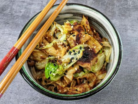 Yuba Recipe, Soy Recipes, Cabbage Recipe, Tofu Dishes, Fried Cabbage, Cabbage Recipes, How To Make Breakfast, Veggie Dishes, Cut It