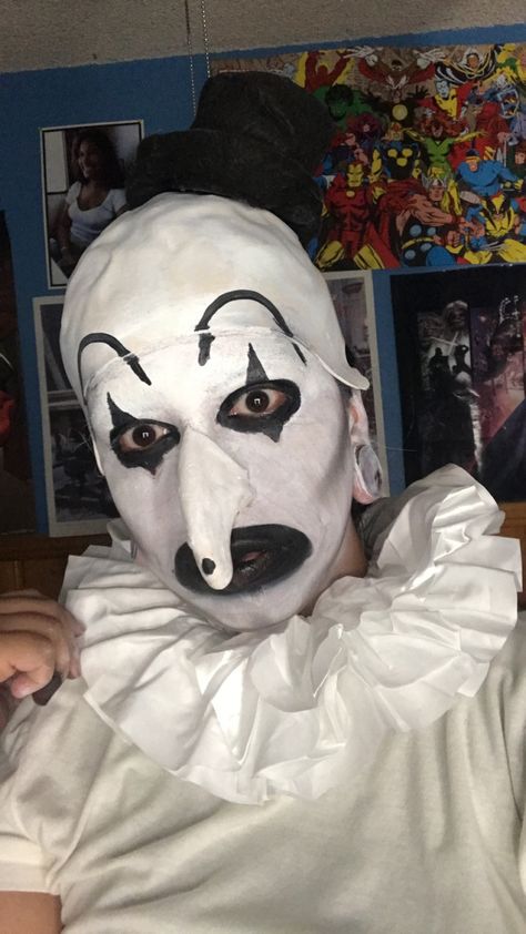 Art the clown. Terrifier Terrifier Clown Costume, Art The Clown Terrifier Costume, Terrifier Clown Makeup, Art The Clown Terrifier Makeup, Art The Clown Costume, Terrifier Makeup, Terrifier Costume, Terrifier Clown, Art The Clown Terrifier