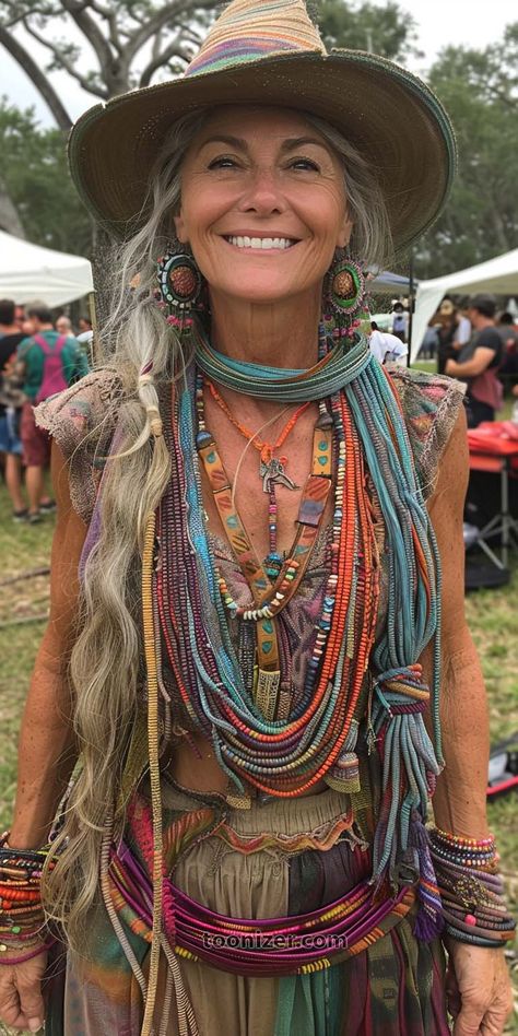 Hippie Fashion, Trendy Short Hair, Old Woman, Trendy Short Hair Styles, Flower Power, Short Hair, Long Hair, Short Hair Styles, Beads