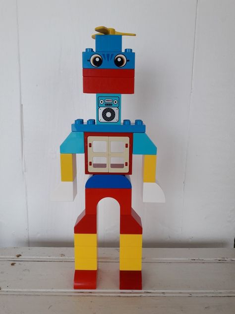 Lego Duplo House Ideas, Robots Preschool, Kids Activities At Home, Lego Activities, Lego Robot, Lego Creative, Lego Worlds, Crafty Kids, Lego Duplo