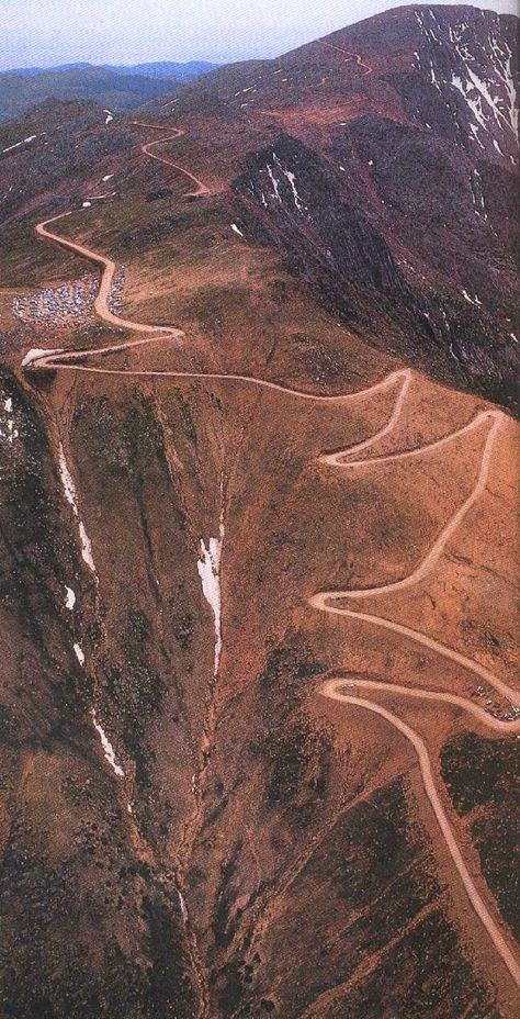 Scariest drives: Road to the top of Pikes Peak, Colorado. 14,115 feet above sea level. "Real men Do need Guardrails." Pikes Peak Colorado, Dangerous Roads, Race Tracks, Colorado Vacation, Last Ride, Motor Sport, Pikes Peak, Winding Road, Colorado Travel