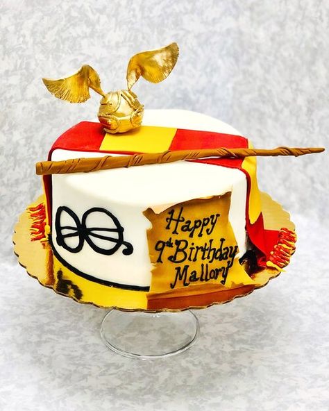 Custom Cakes — Queen of Cakes Birthday Cake Harry Potter, Snitch Cake, Birthday Cake Video, Best Birthday Cake, Wedding Shower Cakes, Harry Potter Birthday Cake, Slot Machine Cake, Harry Potter Food, Harry Potter Wedding