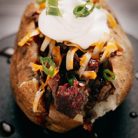 Bbq Baked Potatoes, Hey Grill Hey, Bbq Potatoes, Stuffed Baked Potatoes, Bbq Brisket, Pellet Grill Recipes, Smoked Meat Recipes, Baked Potato Recipes, Healthy Grilling