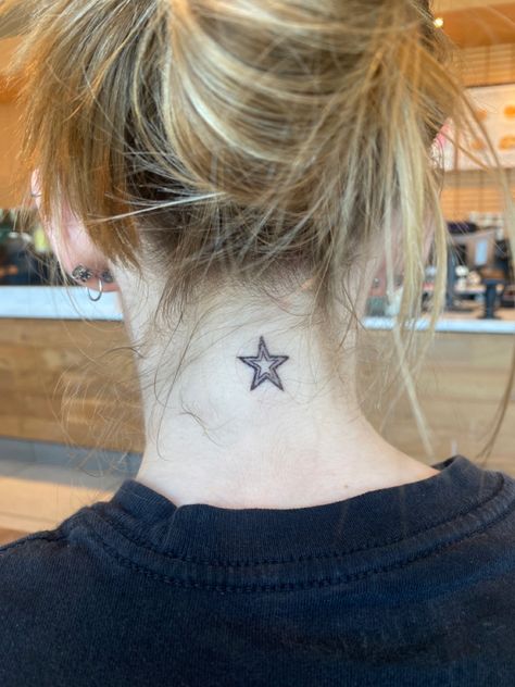 Girls Neck Tattoos, Neck Tattoo Sketches, Neck Tattoo Placement, Cute Neck Tattoos, Neck Tattoo Designs For Women, Neck Tattoos For Females, Quotes For Females, Dr Tattoo, Aesthetic Tattoo Ideas