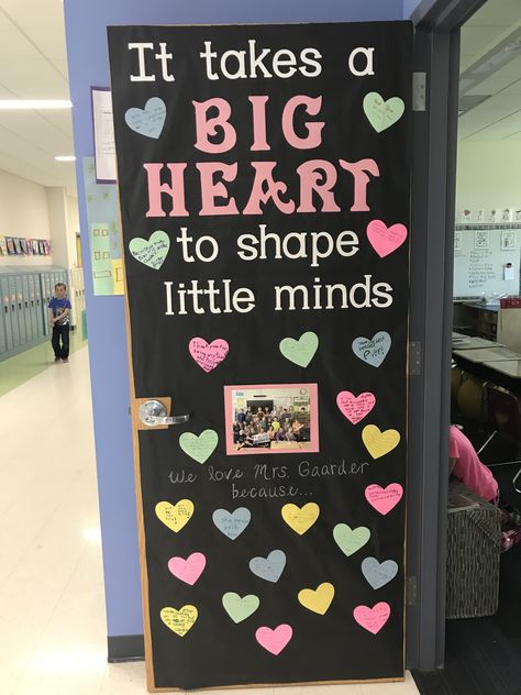 Teacher Appreciation Bulletin Board Ideas, Teacher Appreciation Week Door, Teacher Appreciation Decorations, Valentines Classroom Door, Teacher Appreciation Crafts, Teacher Appreciation Door, Teacher Appreciation Door Decorations, Teacher Appreciation Poster, Teacher Door Decorations