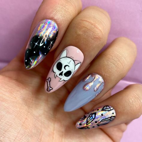 Random Backgrounds, Pastel Witch, Witch Nails, Creepy Cute, A Design, Halloween Nails, Cute Nails, Nail Inspo, Spinning