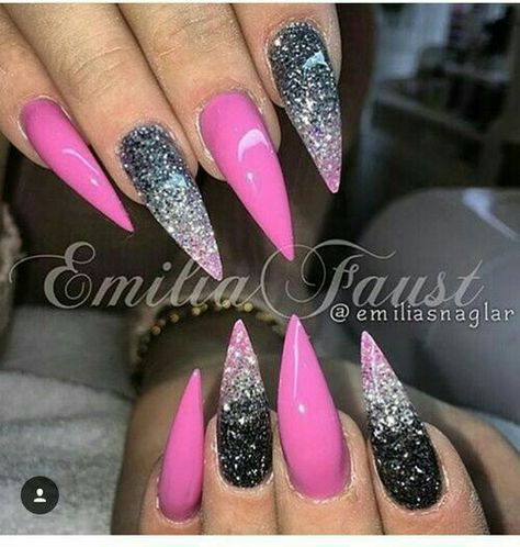 💜💜💜 Pink Stiletto Nails, Stiletto Nail Art, Valentine Nails, Stiletto Nails Designs, Super Nails, Coffin Nails Designs, Bling Nails, Fancy Nails, Dope Nails