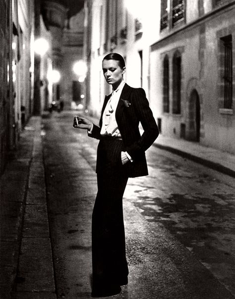 fashion photography legend Helmut Newton in 1975 for French Vogue, advertising the Yves Saint-Laurent Le Smoking Tuxedo for women Bianca Jagger, Tuxedo Women, French Vogue, Vogue France, Helmut Newton, Richard Avedon, Fashion Tag, Boyfriend Jean, Gandalf