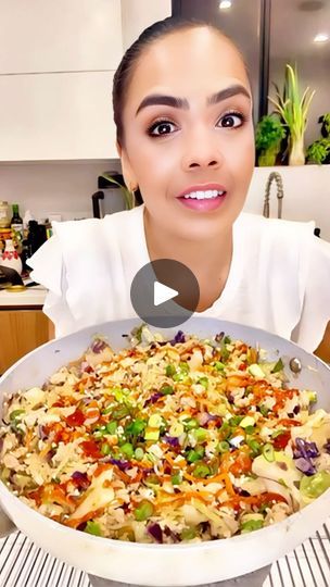 Lite Recipes, Dinner Videos, Family Dinner Recipe, Mediterranean Recipes Healthy, Rich Recipes, Delicious Family Dinners, Egg Roll In A Bowl, Protein Meals, Food Chicken