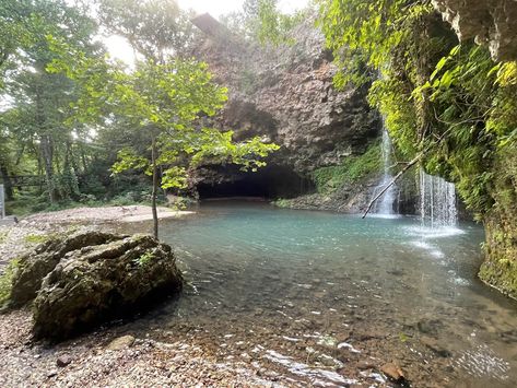 In the northeastern corner of Oklahoma, just a stone’s throw from Siloam Springs, there exists some of the most beautiful natural scenery you’ll find anywhere in Oklahoma. But you won’t find much disc golf except for a single 18-hole course at Natural Falls State Park in Colcord. Northeastern Oklahoma, Disc Golf Courses, Autumn Nature, Raw Beauty, Natural Scenery, Disc Golf, Hidden Gem, Road Trips, State Park