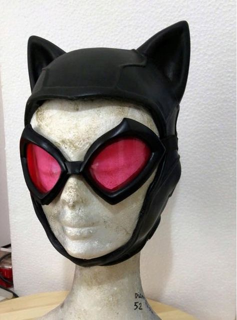 Catwoman Arkham City Mask by WFLabPropNCosplay on Etsy Cat Woman Hot, Catwoman Arkham City, Catwoman Suit, Catwoman Mask, Catwoman Cosplay, Cat City, Arkham City, Pokemon Cosplay, Cat Costume