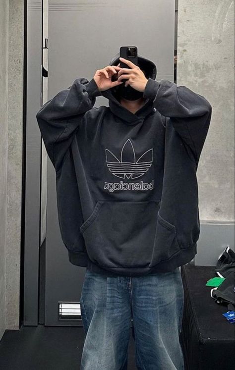 Adidas Hoodie Outfit, Aesthetic Male Outfits, Masc Fashion, Jeans And Hoodie, Apple Laptop, Weird Fashion, Adidas Hoodie, Hoodie Outfit, 가을 패션