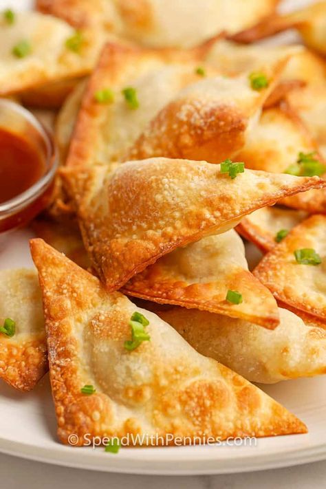 This fried wonton recipe can be made in the air fryer or the deep fryer! Both are quick to prepare and results in a crispy and delicious wonton perfect for dipping in your favorite sauce. #spendwithpennies #friedwontons #airfryer #deepfried #appetizer #easyfriedwontons #crispyfriedwontons Pork Wontons, Fried Wontons, Sweet And Sour Sauces, Wonton Recipes, Pork Dumpling, Spend With Pennies, Wonton Wrappers, Wontons, No Calorie Foods