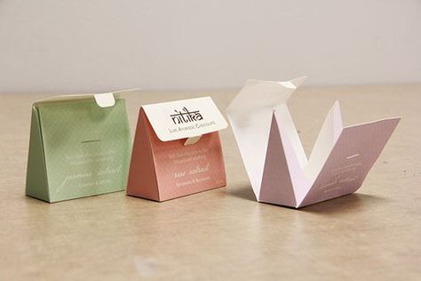 Creative Pr Package Ideas, Packaging Design Chocolate, Product Mockup Design, Chocolate Branding, Design Chocolate, Custom Mailer Boxes, Tea Packaging Design, Luxury Packaging Design, Packaging Label Design