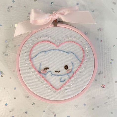 Kawaii Cross Stitch, Embroider Ideas, Kawaii Crochet, Cute Embroidery, Simple Embroidery, Hand Embroidery Art, Sewing Embroidery Designs, Hand Embroidery Stitches, Hand Embroidery Patterns