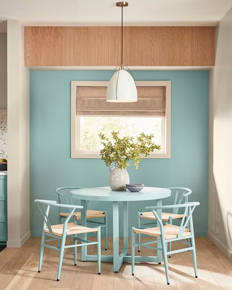 Dining room and table painted in Renew Blue, Valspar's color of the year. Best Blue Paint Colors, Best Wall Colors, Refinished Table, Valspar Colors, Paint Trends, 2024 Color, Hawaii Homes, Blue Paint Colors, Marca Personal