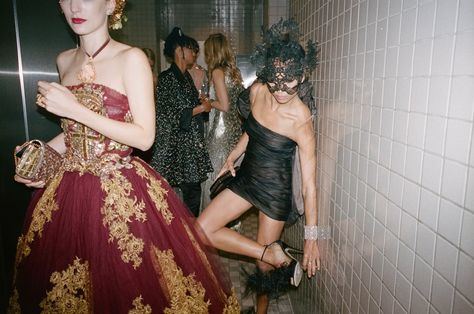 Cass Bird, Ladies Bathroom, Gala Party, Susan Sontag, Zoe Kravitz, Anna Wintour, Sarah Jessica Parker, Oprah Winfrey, Model Life