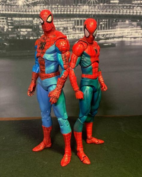 Cole cash on Instagram: "Woah 🤯 #spiderman #actionﬁgures #fyp #custom #mafexspiderman #figures #stopmotin #woah" Mafex Spiderman, Spiderman Action Figure, Marvel Figures, Comics Characters, Marvel Figure, Man Art, Custom Action Figures, Body Reference, Spiderman Art