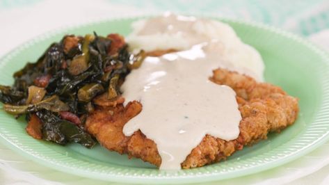 Classic Country-Fried Steak Recipe | Southern Living Chicken Fried Steak Gravy, Country Fried Steak Recipe, Steak Gravy, Country Fried Steak, Southern Living Recipes, Country Fried, Fried Steak, Cube Steak, Southern Dishes