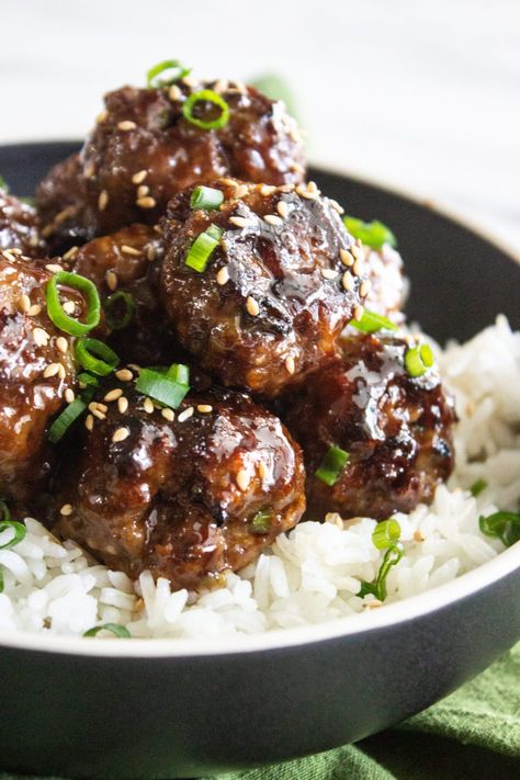 Korean Meatballs Recipes, Bulgogi Meatballs, Easy Bulgogi, Easy Caramel Sauce, Evaporated Milk Recipes, Korean Bulgogi, Meatball Recipes Crockpot, Meatball Dishes, Meatballs And Rice