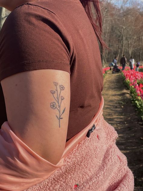 Buttercups Tattoo, Buttercup Flower Tattoo, Buttercup Tattoo, Tattoos 2024, Fruit Tattoo, Buttercup Flower, Small Bouquet, Fine Line Tattoos, Line Tattoos